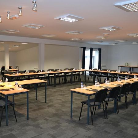 Park & Suites Village La Rochelle - Marans Marans (Charente-Maritime) Exterior foto